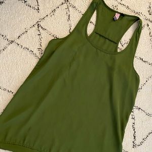 Green flowy tank